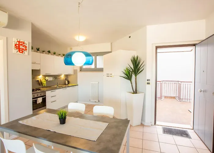 Mit Terrasse Und Panoramablick By Interhome سينِغاليا